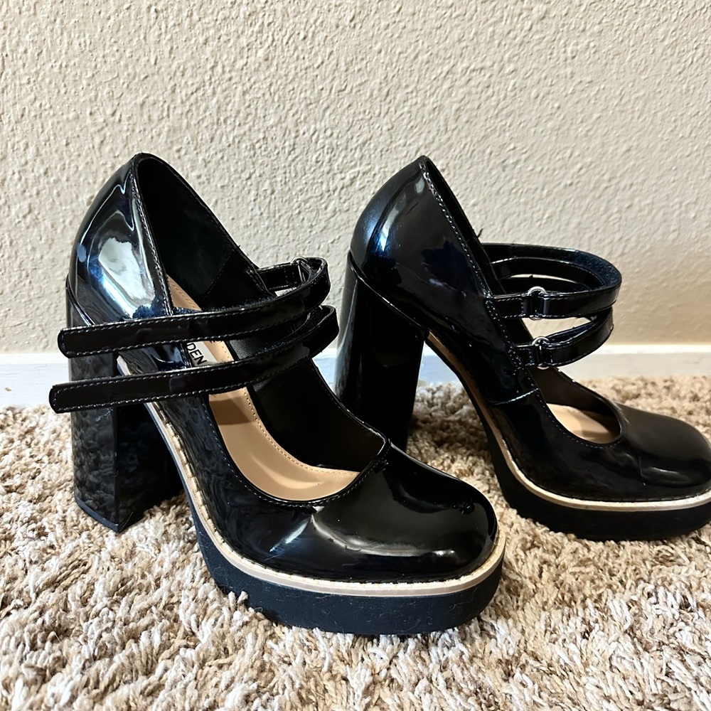 STEVE MADDEN MARY JANE HEELS